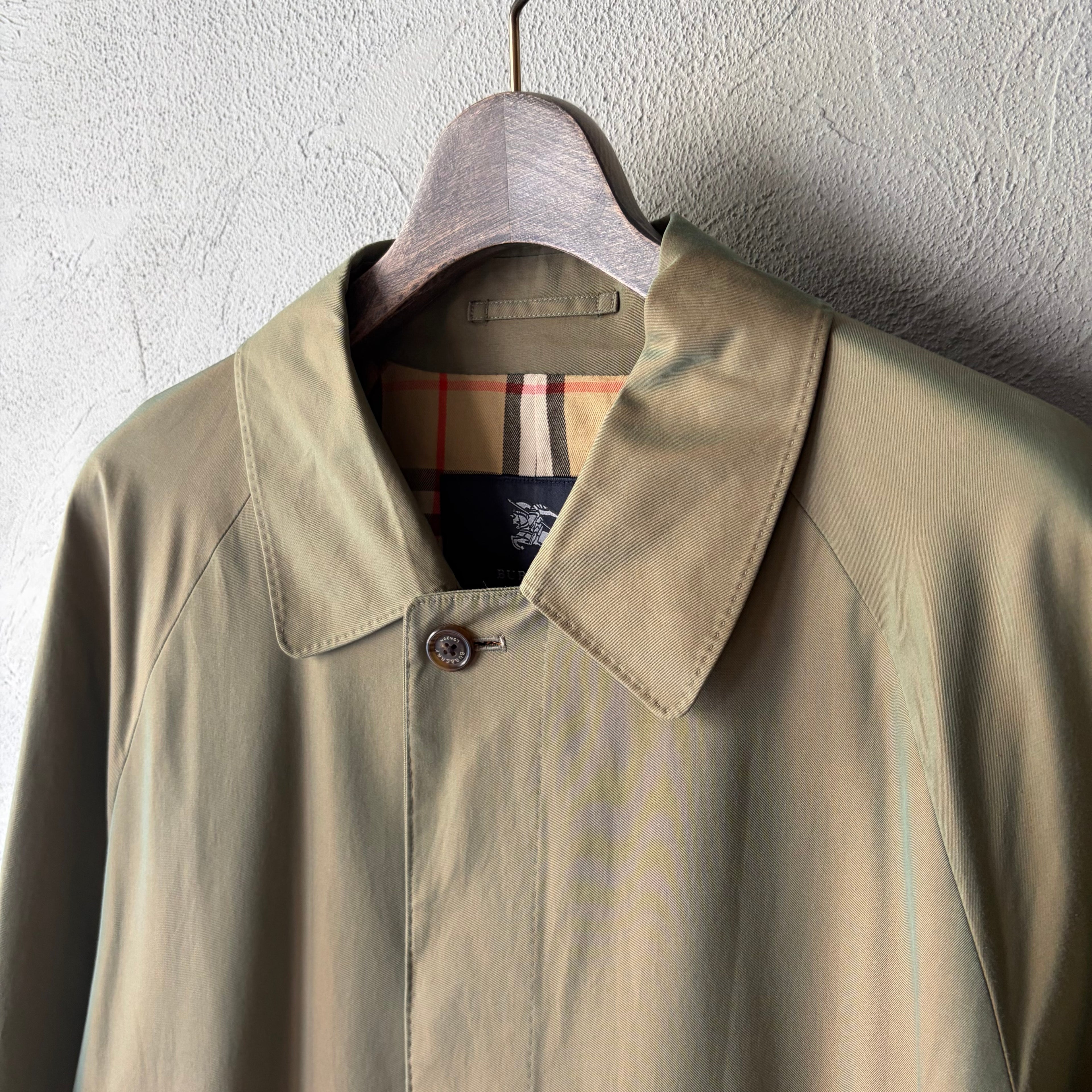 BURBERRY LONDON  Balmacaan coat