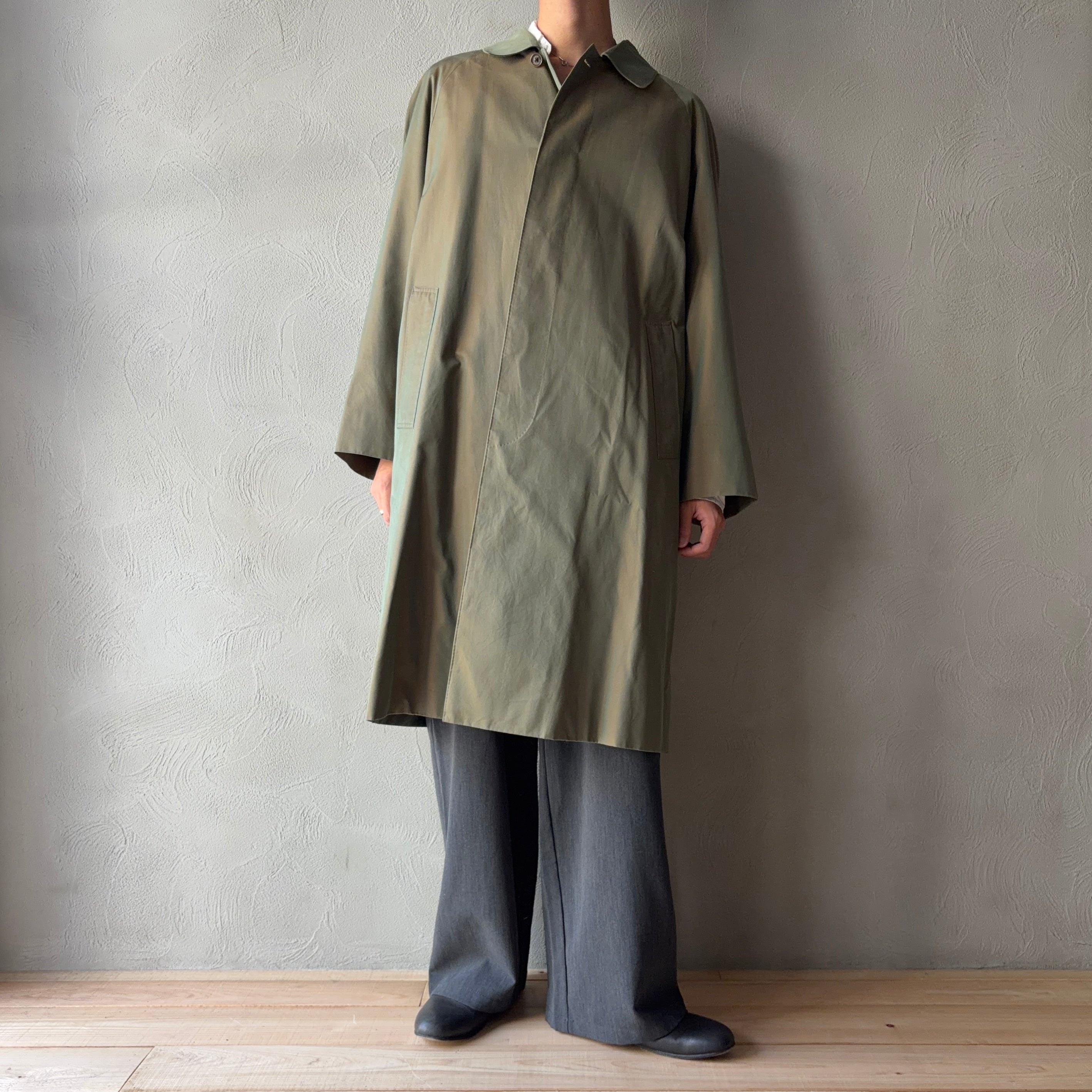 BURBERRY LONDON  Balmacaan coat